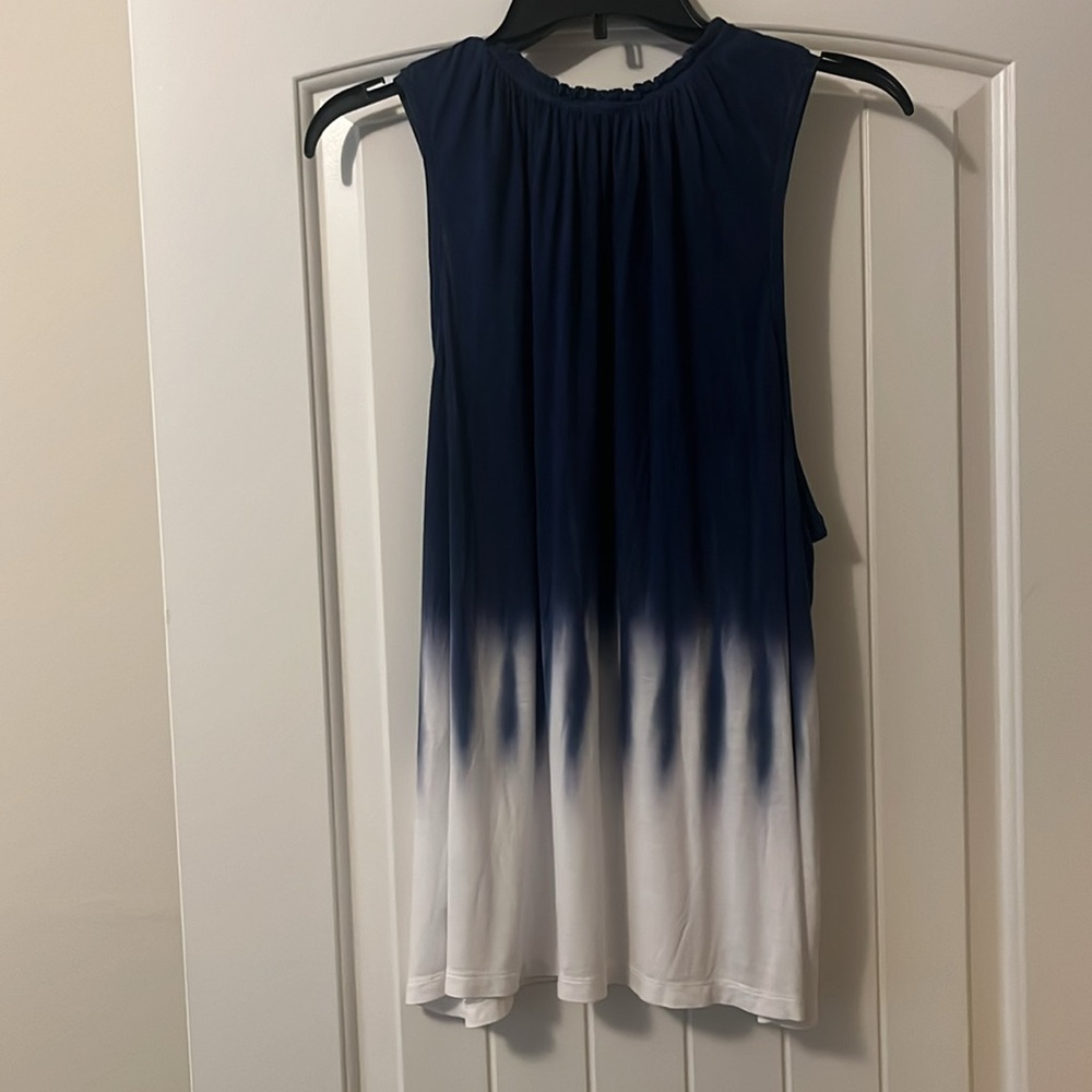 Simply Vera Wang Dip Dye Blue/White blouse in 2XXL - Picture 2 of 6